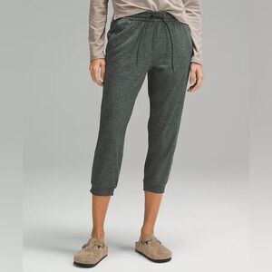 Soft Jersey Classic-Fit Mid-Rise Cropped Jogger
